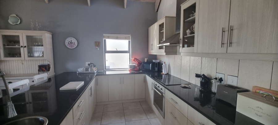 4 Bedroom Property for Sale in Blue Lagoon Western Cape